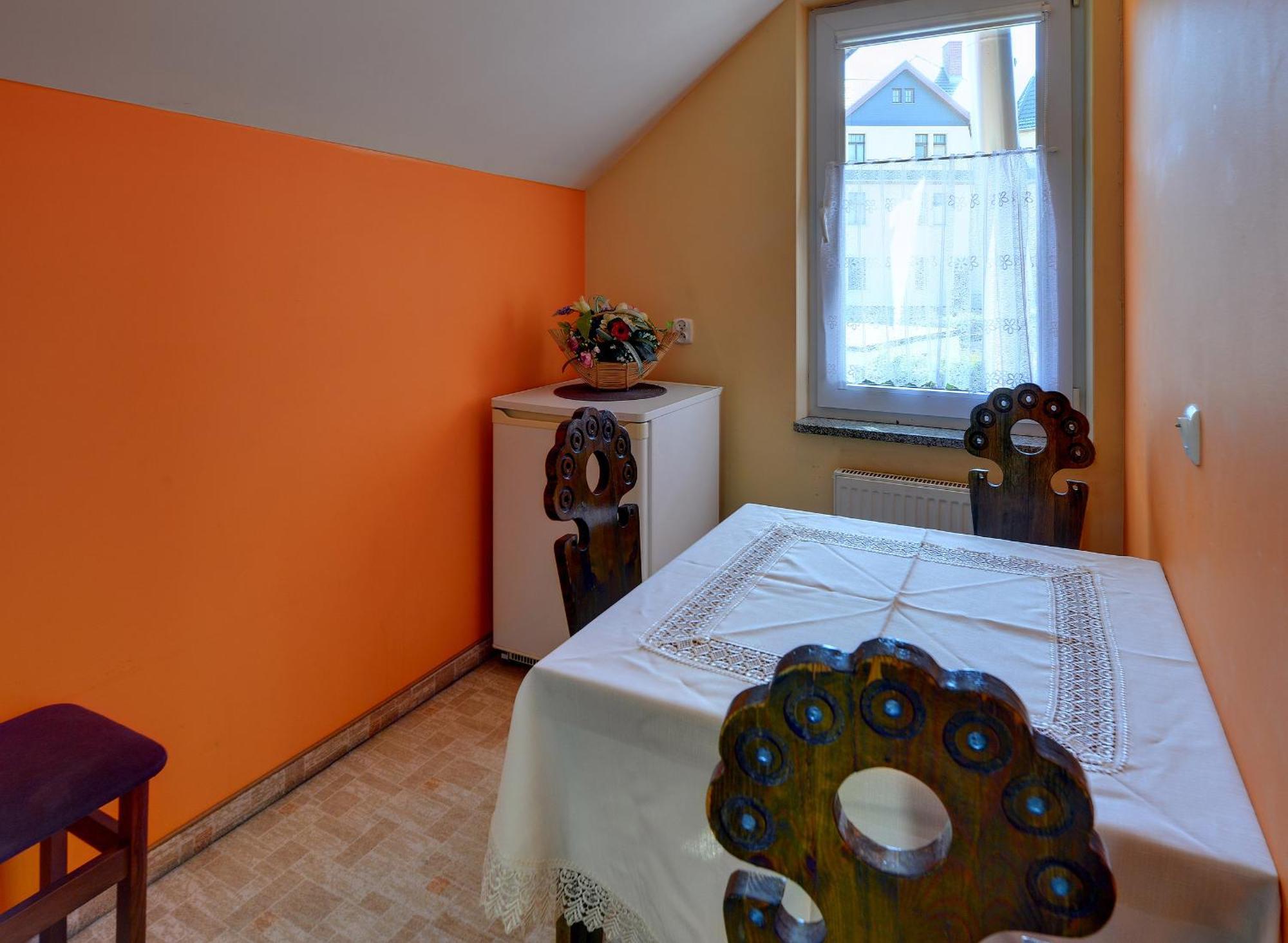 Apartamenty I Pokoje Karpacz - Centrum Karpacza, Parking W Cenie! Стая снимка
