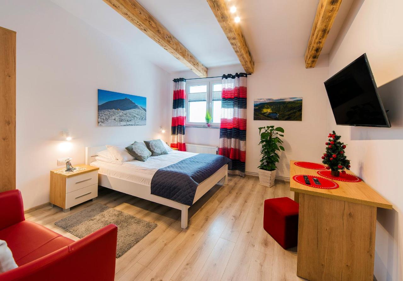 Apartamenty I Pokoje Karpacz - Centrum Karpacza, Parking W Cenie! Екстериор снимка