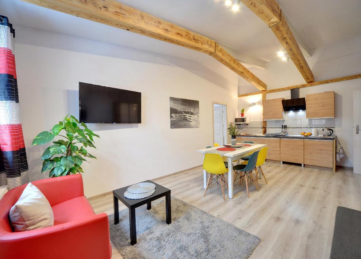 Apartamenty I Pokoje Karpacz - Centrum Karpacza, Parking W Cenie! Екстериор снимка