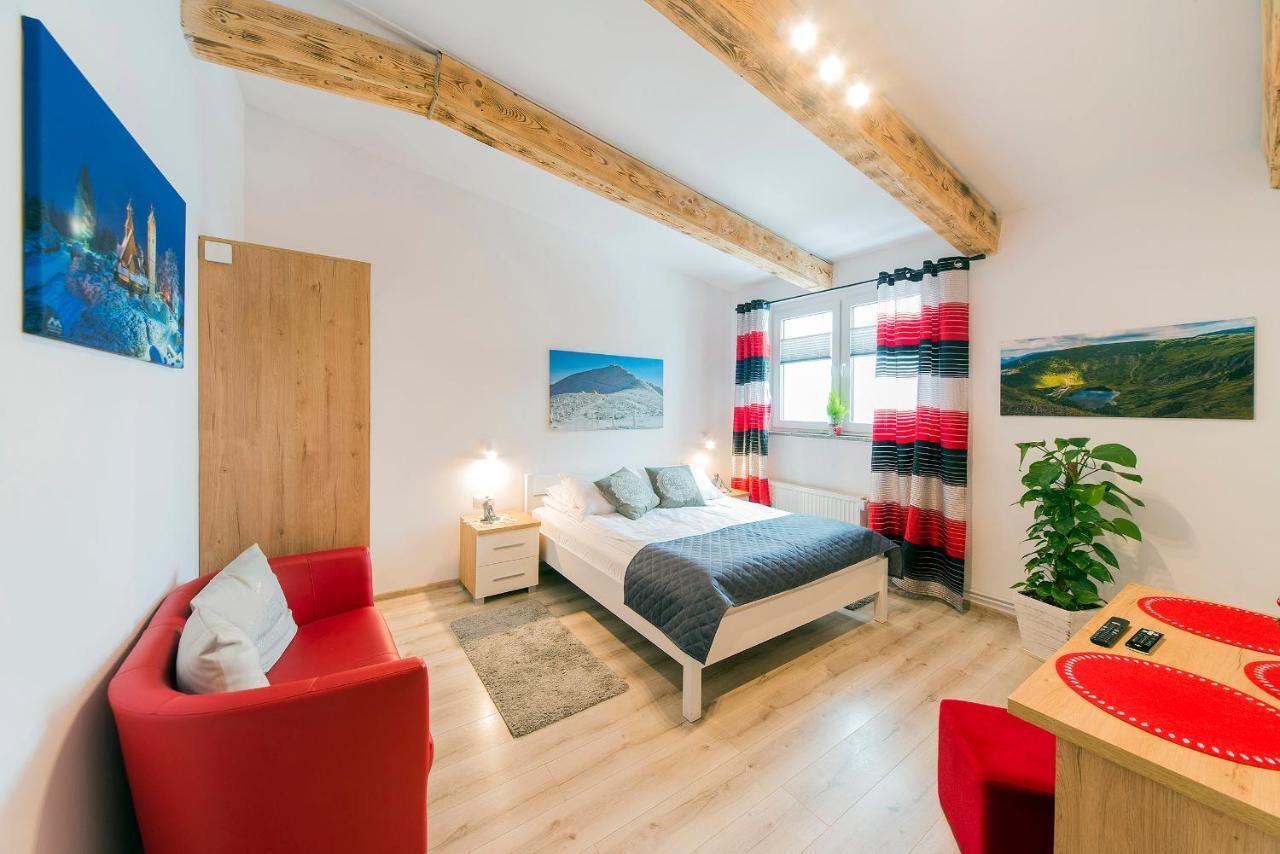 Apartamenty I Pokoje Karpacz - Centrum Karpacza, Parking W Cenie! Екстериор снимка